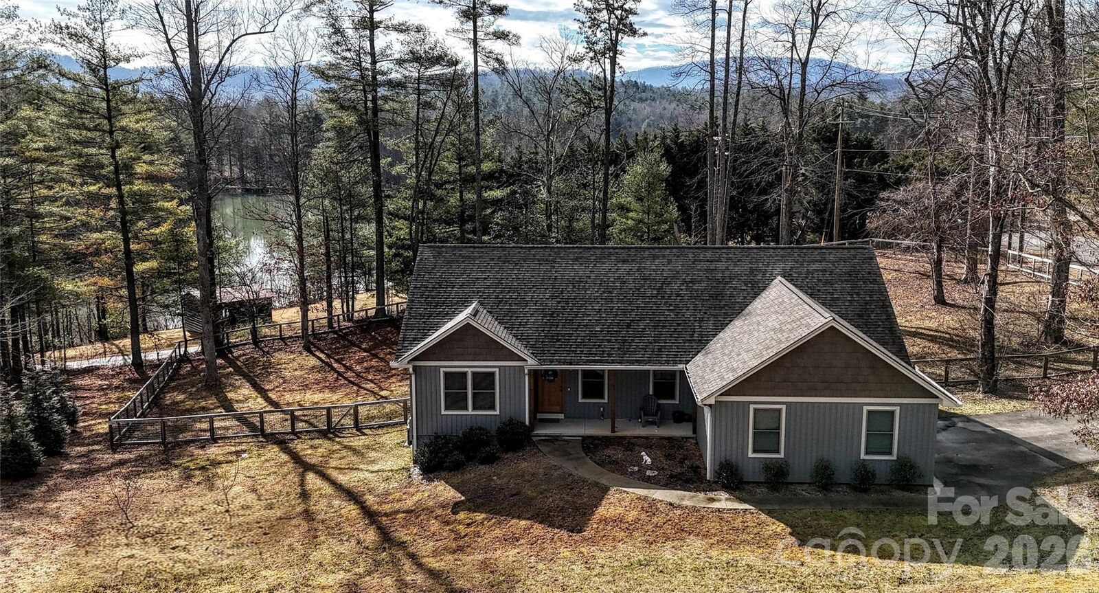 Property Photo: 12 Crystal Cove Drive NC 28739