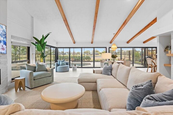 Property Photo: 3106 Lakeside Circle FL 34219