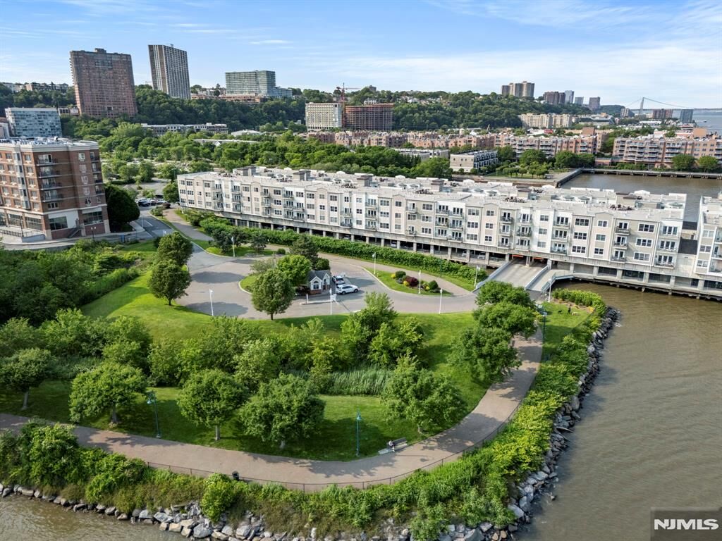 Property Photo: 108 The Promenade 108 NJ 07020