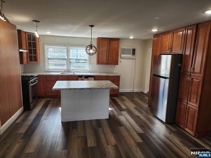 Property Photo:  7 Lindsley Road  NJ 07424 