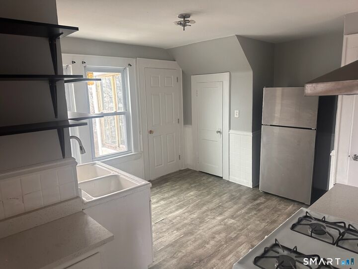 Property Photo:  199 Bradley Street 3  CT 06610 