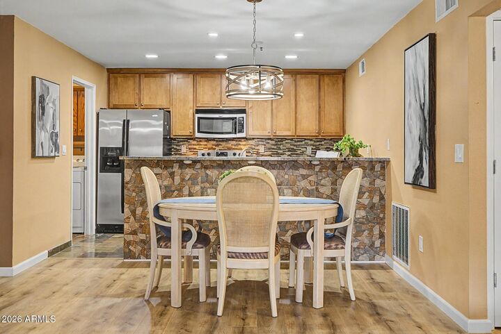 Property Photo: 4704 E Paradise Village Parkway N 226 AZ 85032
