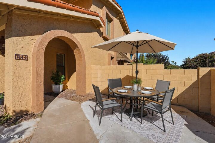 Property Photo: 744 E North Lane 2 AZ 85020