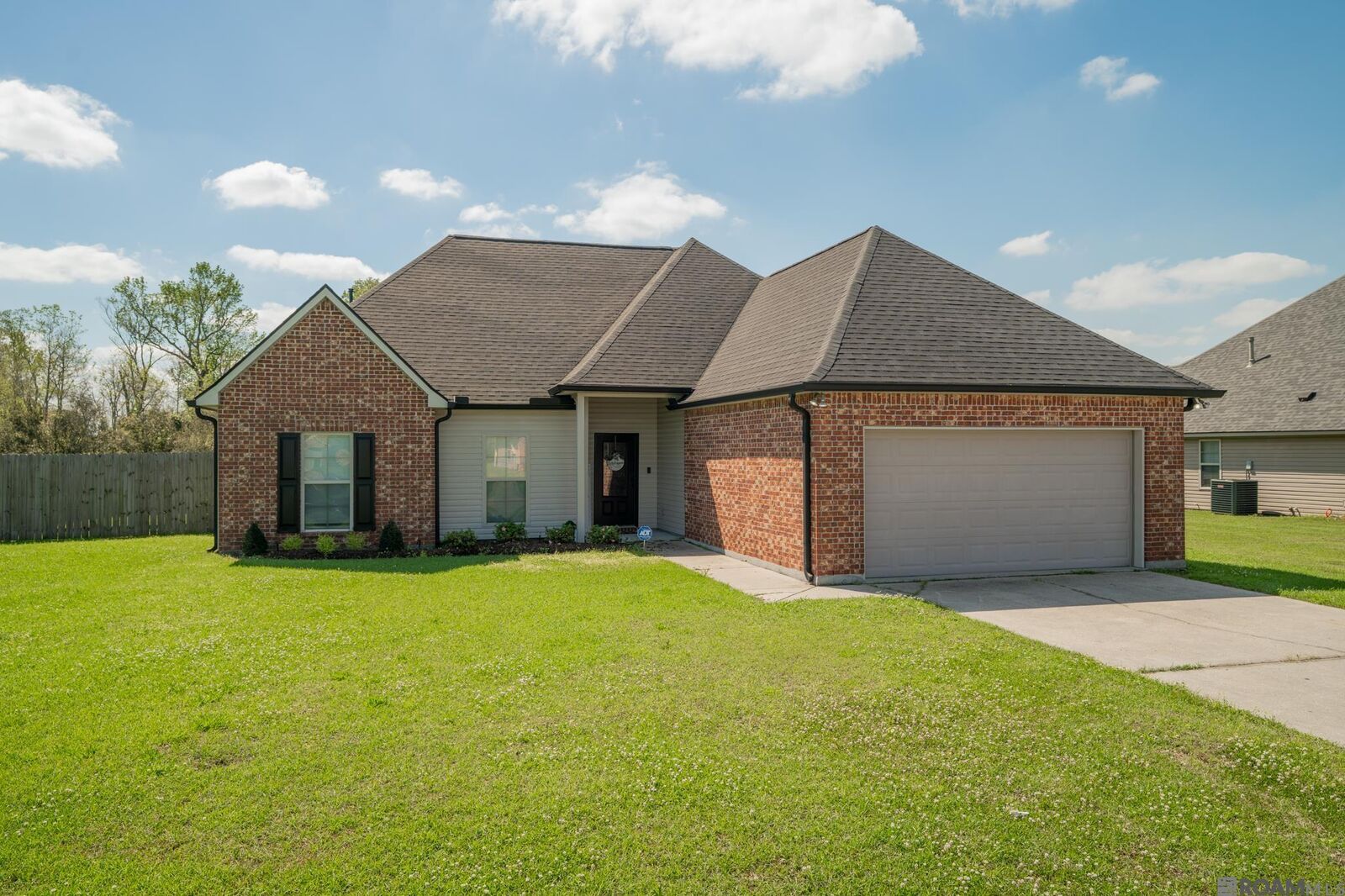 Property Photo:  39477 Old Cornerstone Ct  LA 70769 