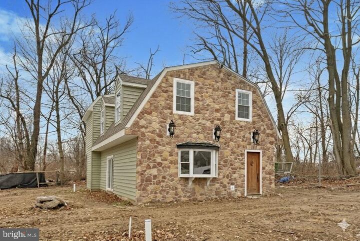 Property Photo:  2034 Locust Street  PA 19061 