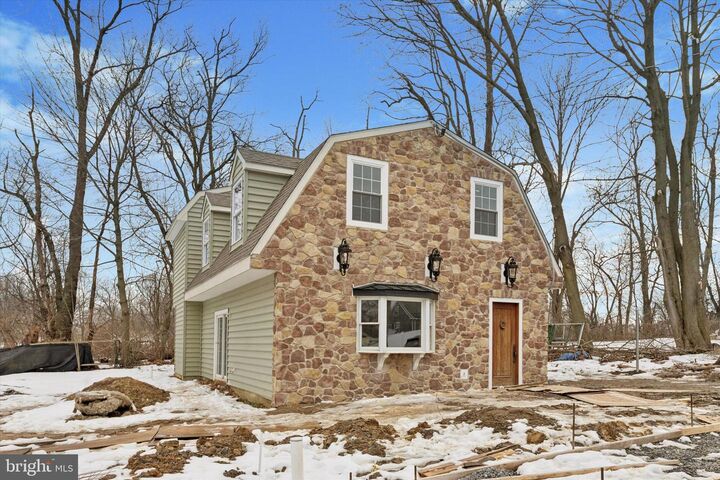 Property Photo:  2034 Locust Street  PA 19061 