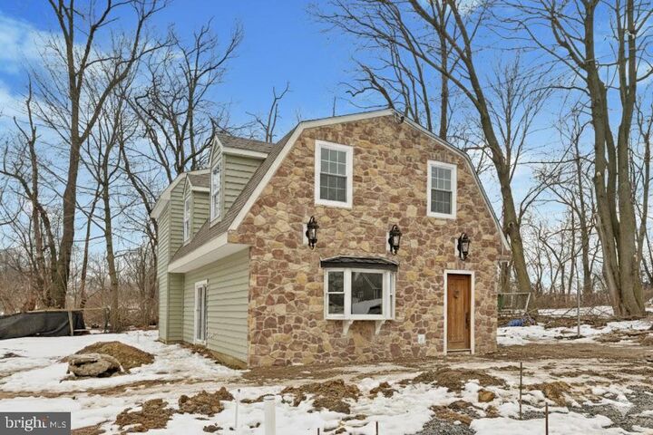 Property Photo:  2034 Locust Street  PA 19061 