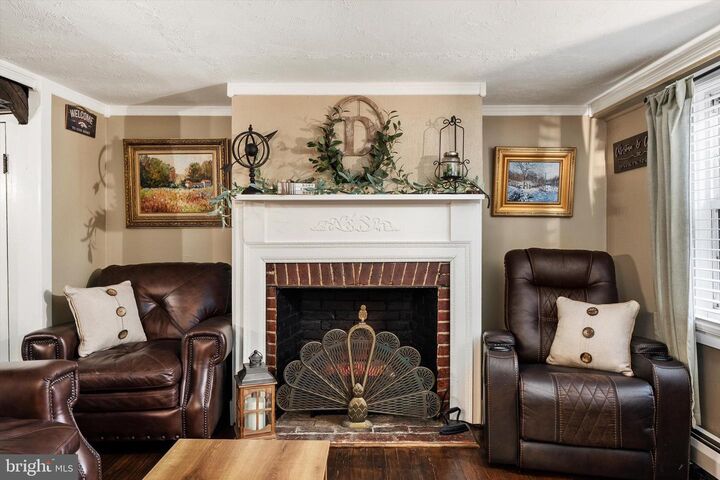 Property Photo:  6 W Church Street  NJ 08505 