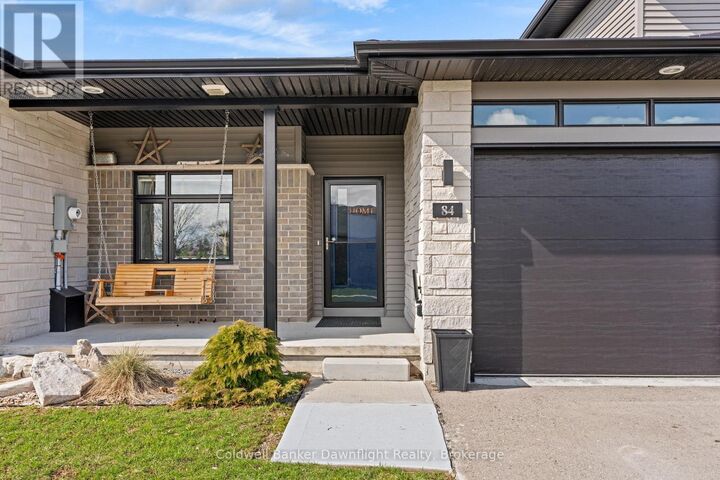 Property Photo:  84 Rowe Avenue  ON N0M 1S1 