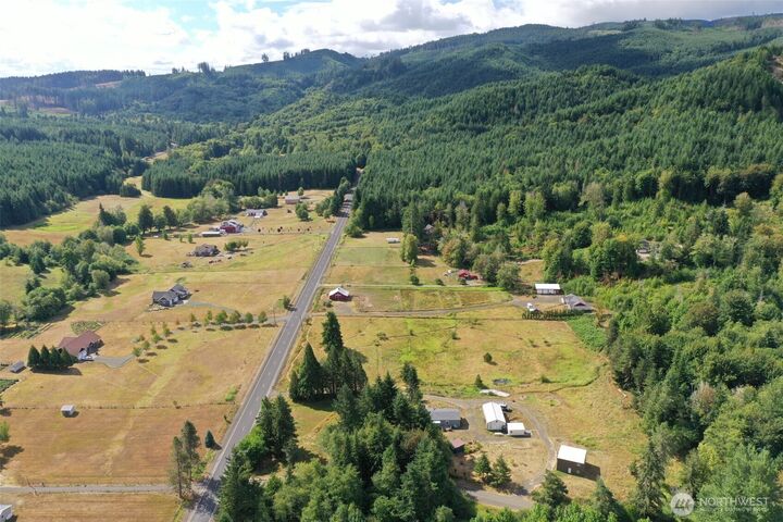 Property Photo:  115  Coyote Crest  WA 98568 