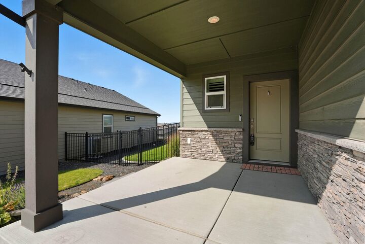 Property Photo: 20623 E Valley Vista Dr WA 99019