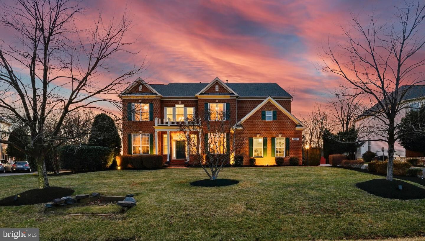 Property Photo: 22407 Dolomite Hills Drive VA 20148