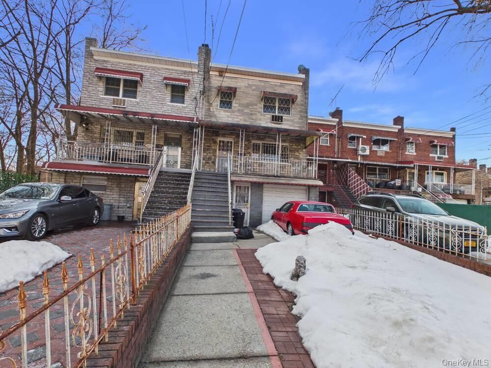 Property Photo:  1256 Allerton Avenue  NY 10469 