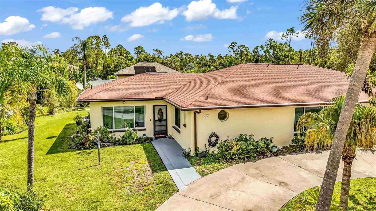 Property Photo: 1464 Maracaibo Street FL 33980