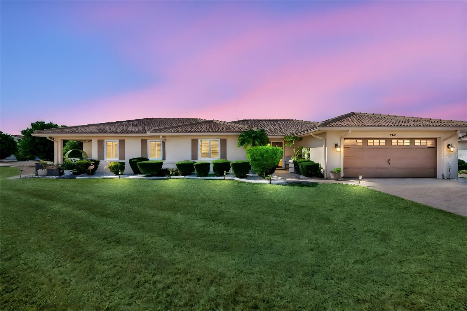 Property Photo: 705 Baltusrol Way FL 33573