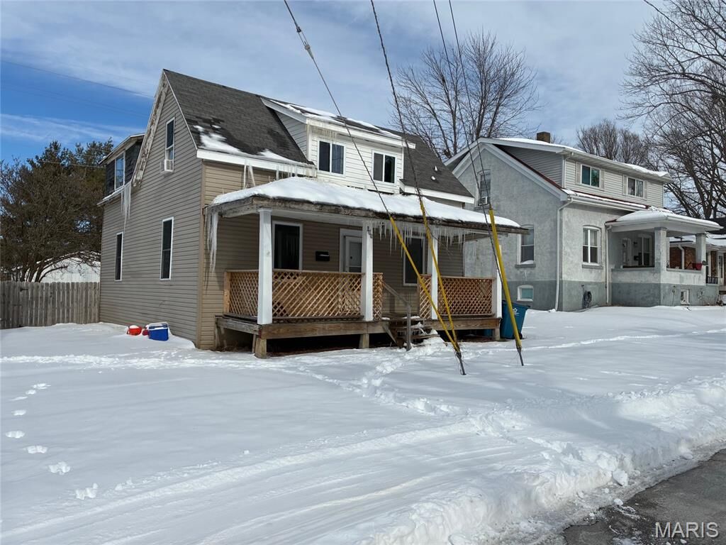 Property Photo:  601 8th Street  IL 62249 