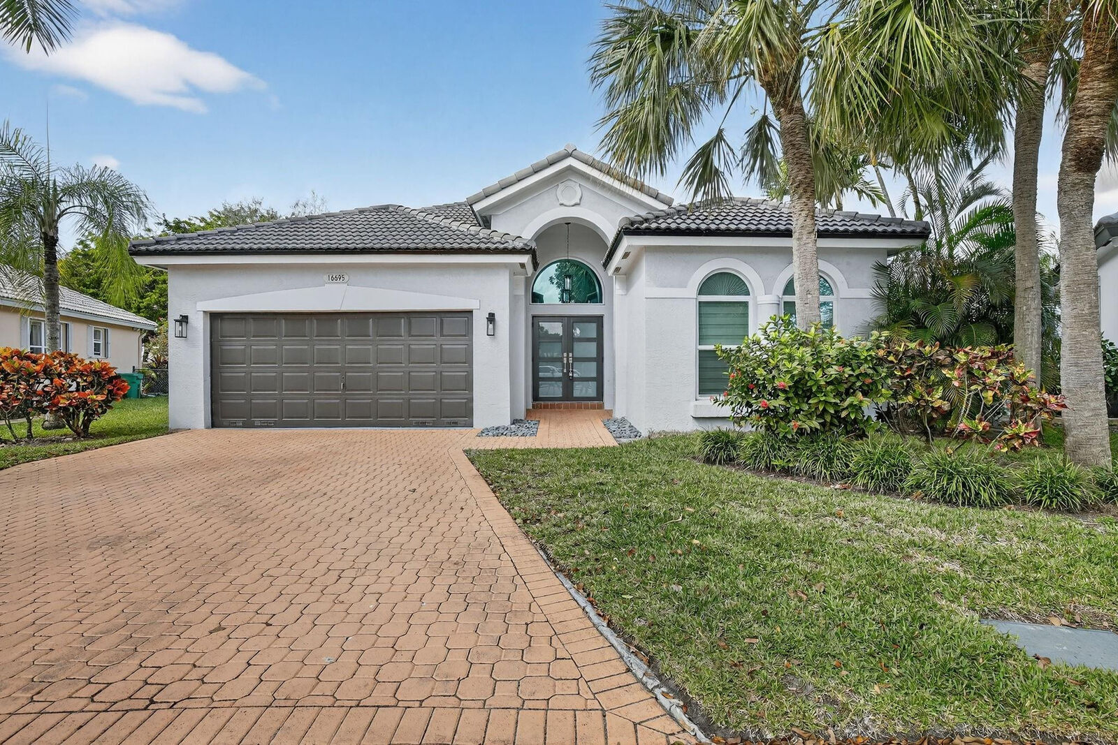 Property Photo:  16695 SW 1st Street  FL 33027 