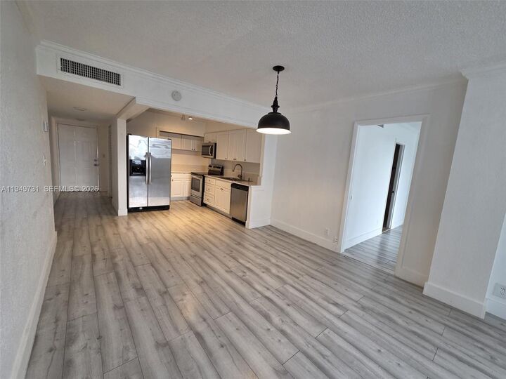 Property Photo:  2903 NE 163 405  FL 33160 