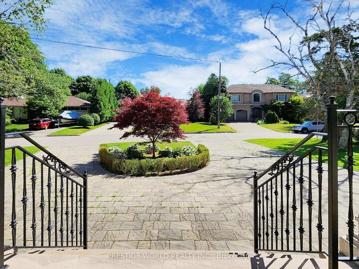 Property Photo: 6 Blaine Drive ON M3B 2G4