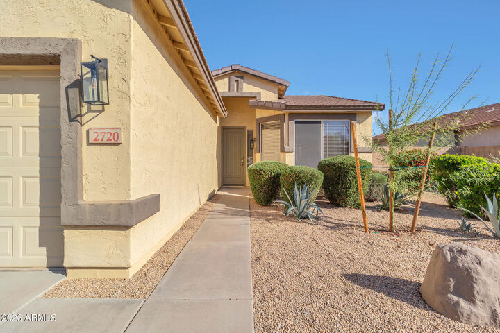 Property Photo:  2720 E Carla Vista Drive  AZ 85225 