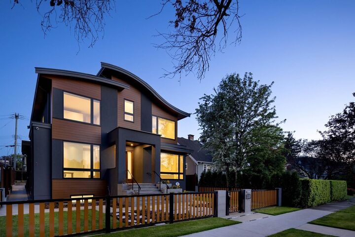 Property Photo:  2128 W 21st Avenue 1  BC V6L 1J3 