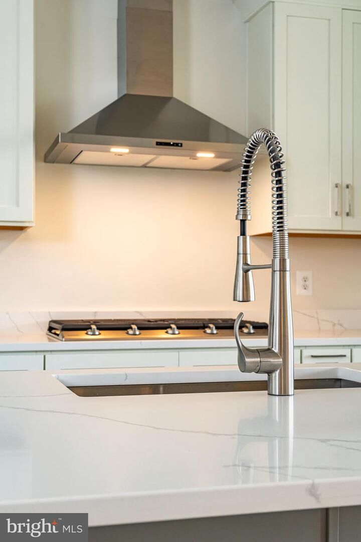 Property Photo:  23642 Winterday Drive  VA 20148 