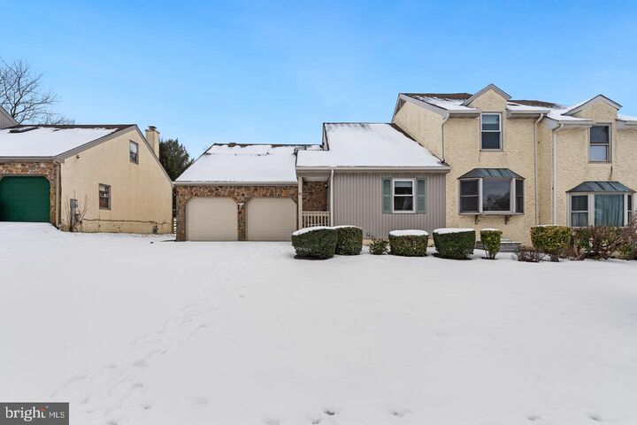 Property Photo:  87 Chandler Court  DE 19707 