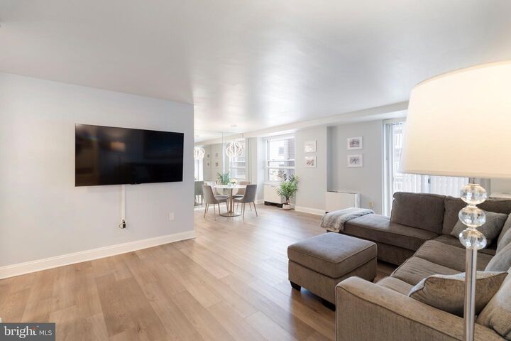 Property Photo:  101 S Plaza Pl 1012  NJ 08401 