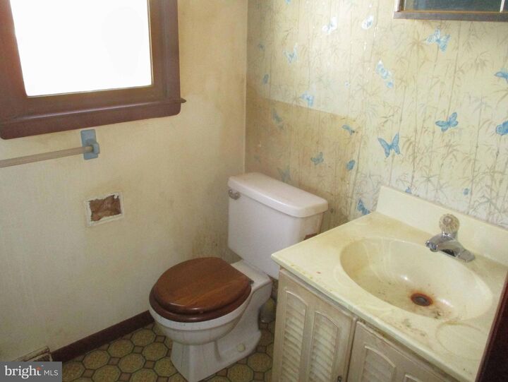 Property Photo:  211 Greenwood Street  MD 21921 