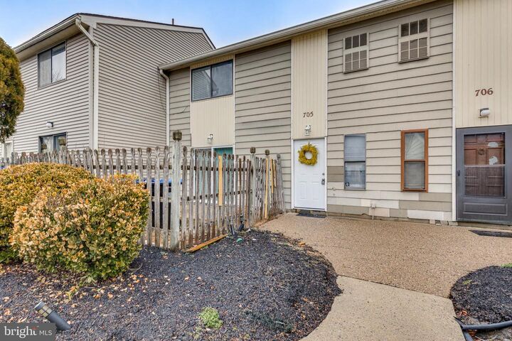 Property Photo:  705 Mason Run  NJ 08021 