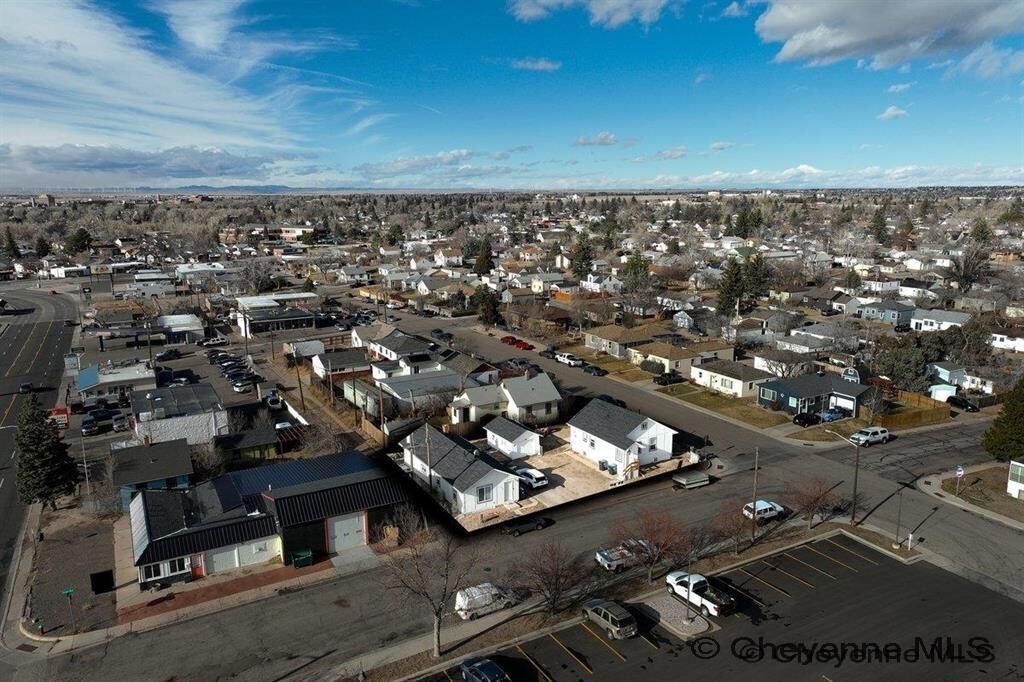 Property Photo:  1410 Carbon Ave A-D  WY 82001 