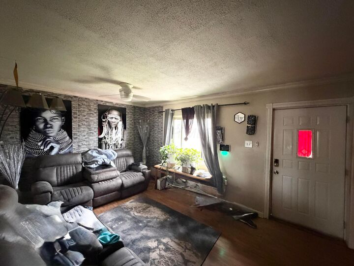 Property Photo: 1249 Evergreen Road OH 43207