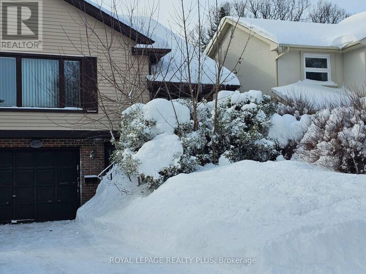 Property Photo:  4170 Treetop Crescent  ON L5L 2L9 