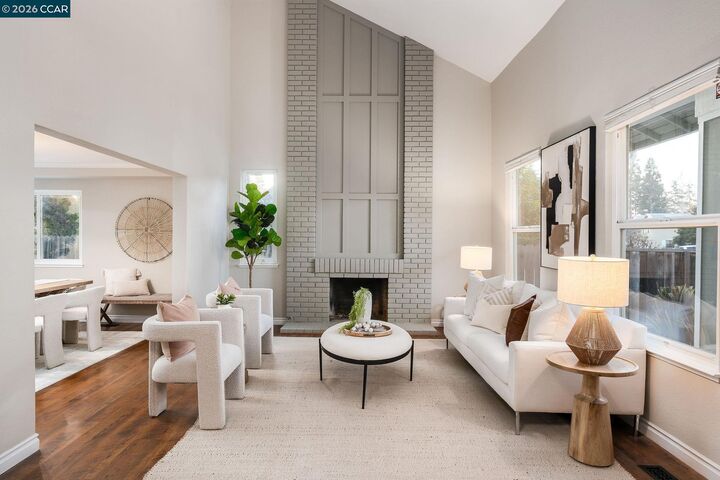 Property Photo:  633 Lomond Cir  CA 94583 