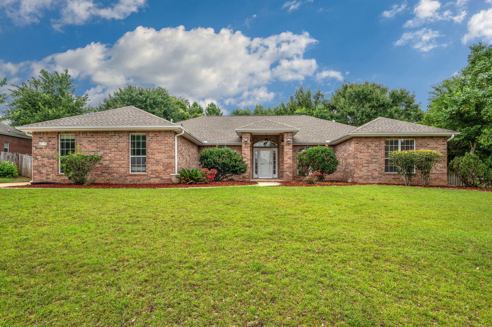 Property Photo:  6215 Shire Lane  FL 32536 