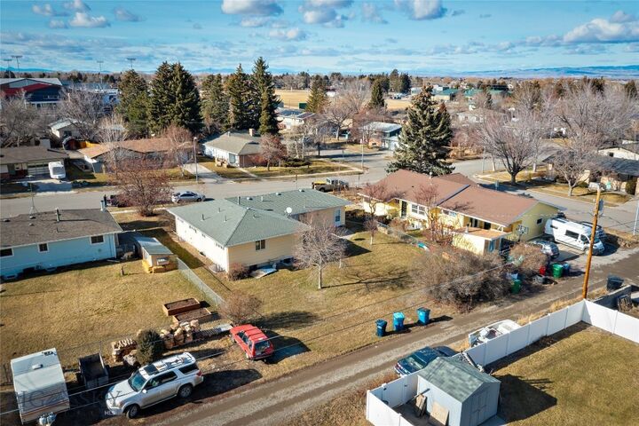 Property Photo:  316 N 10th Avenue  MT 59715 