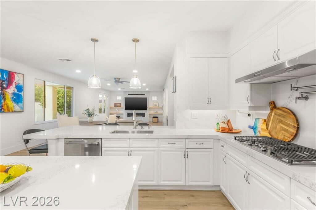 Property Photo:  712 Proud Eagle Lane  NV 89144 