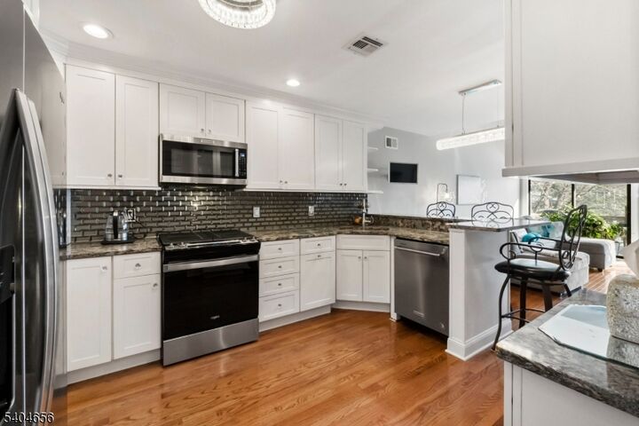 Property Photo:  5 Bluebird Ct  NJ 07860 