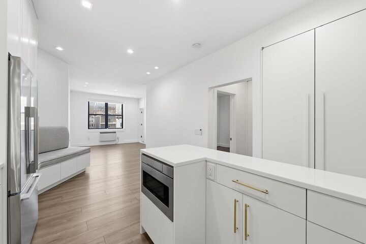 Property Photo:  43-49 Van Wagenen Ave 4A  NJ 07306 