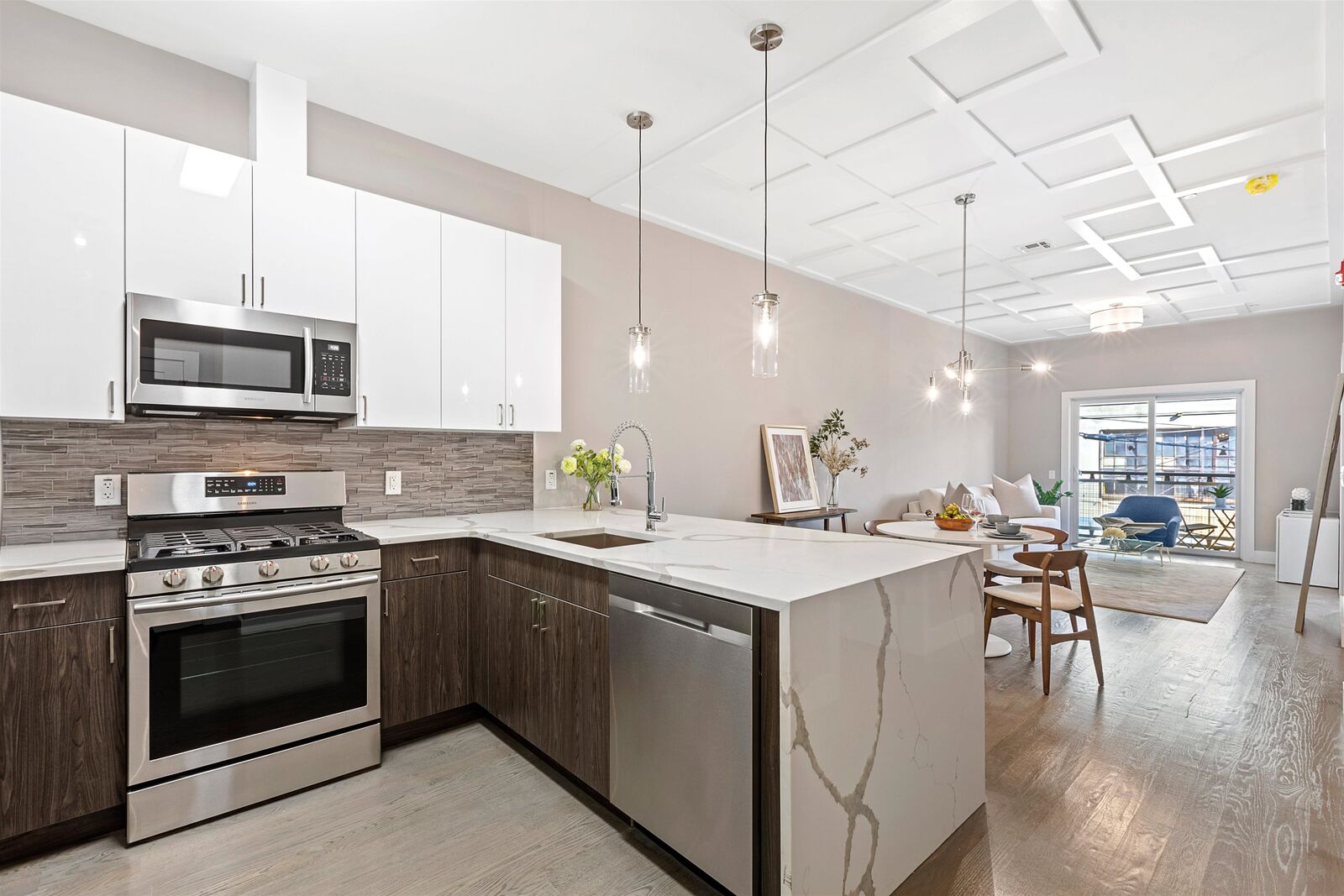 Property Photo:  313 Pine St 205  NJ 07304 