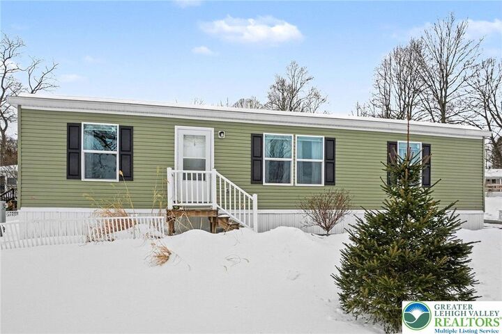 Property Photo:  84 Mansfield Drive  PA 18062 