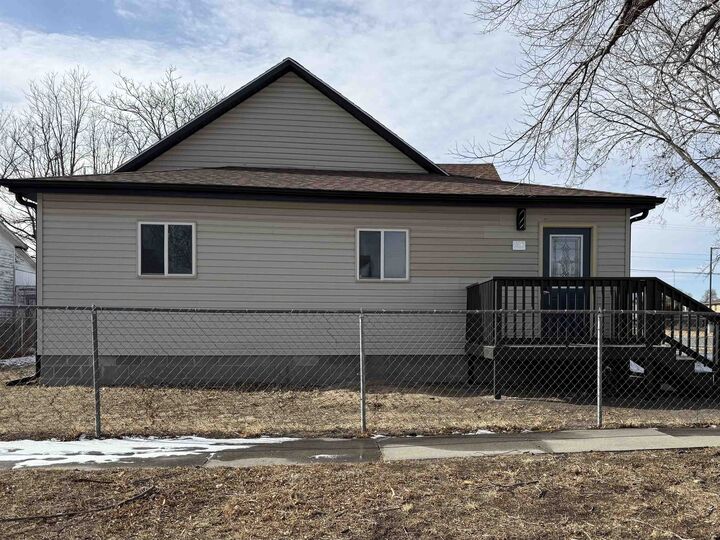 Property Photo:  402 S Bailey  NE 69101 