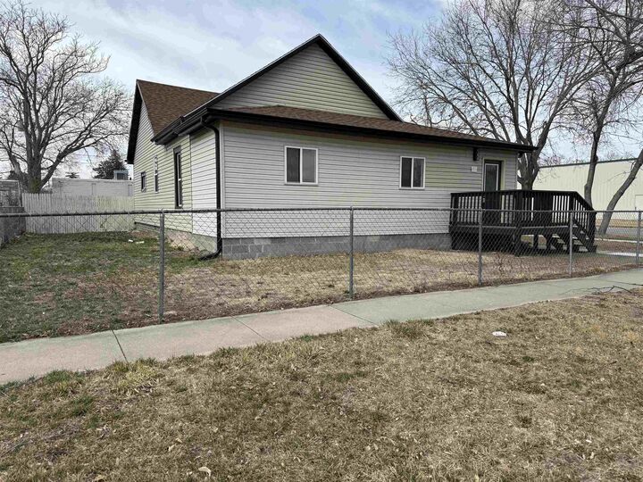 Property Photo: 402 S Bailey NE 69101