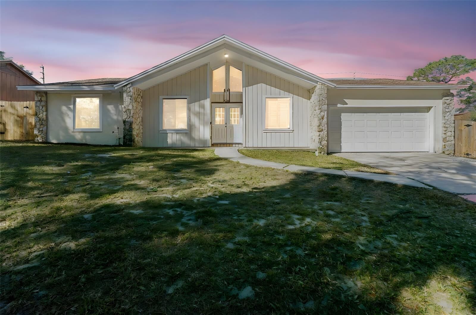 Property Photo:  4044 Rose Petal Lane  FL 32808 