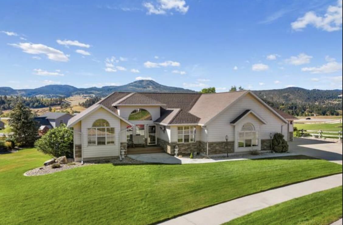 Property Photo:  1711 Branding Iron Drive  SD 57783 