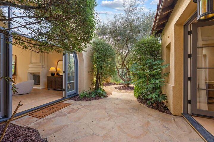 Property Photo: 8308 Top O The Morning Way CA 92127