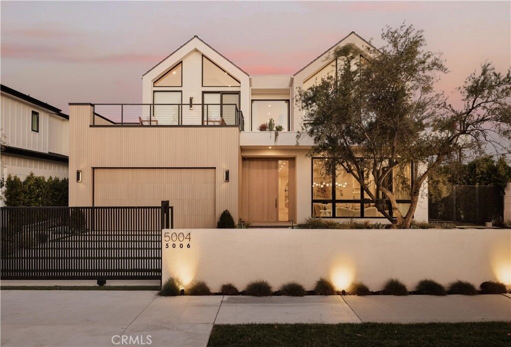 Property Photo: 5004 Enfield CA 91316