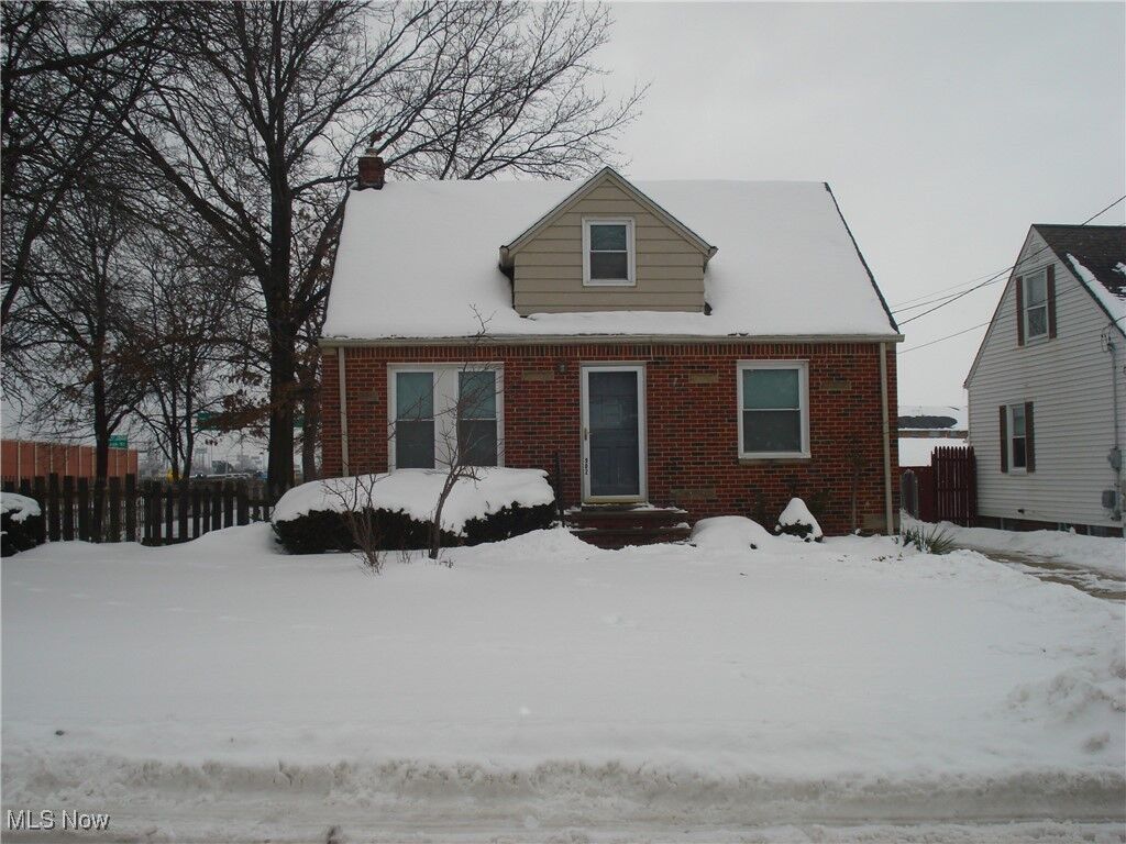 Property Photo:  902 E 207th Street  OH 44119 