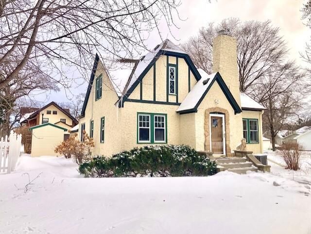 Property Photo:  445 Franklin Street SW  MN 55350 
