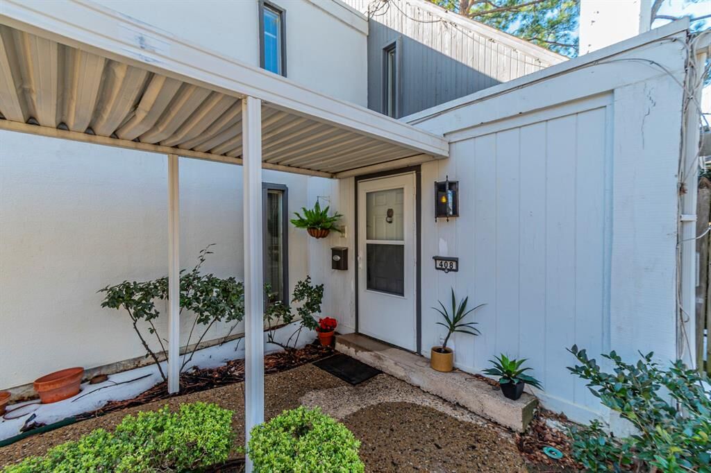 Photo de la propriété:  408 Hollyhill Lane  TX 76205 